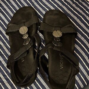 Vionic Women's Black Sandals with Textured Accents